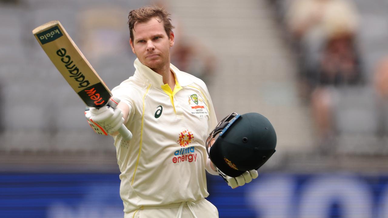  Smith masterclass rolls on in Perth Test 