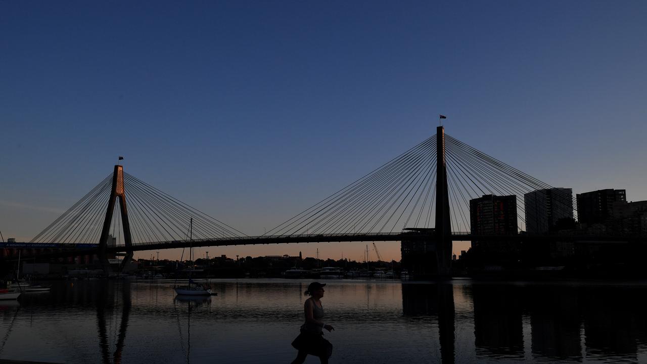 Sydney Anzac Bridge crash leaves two dead