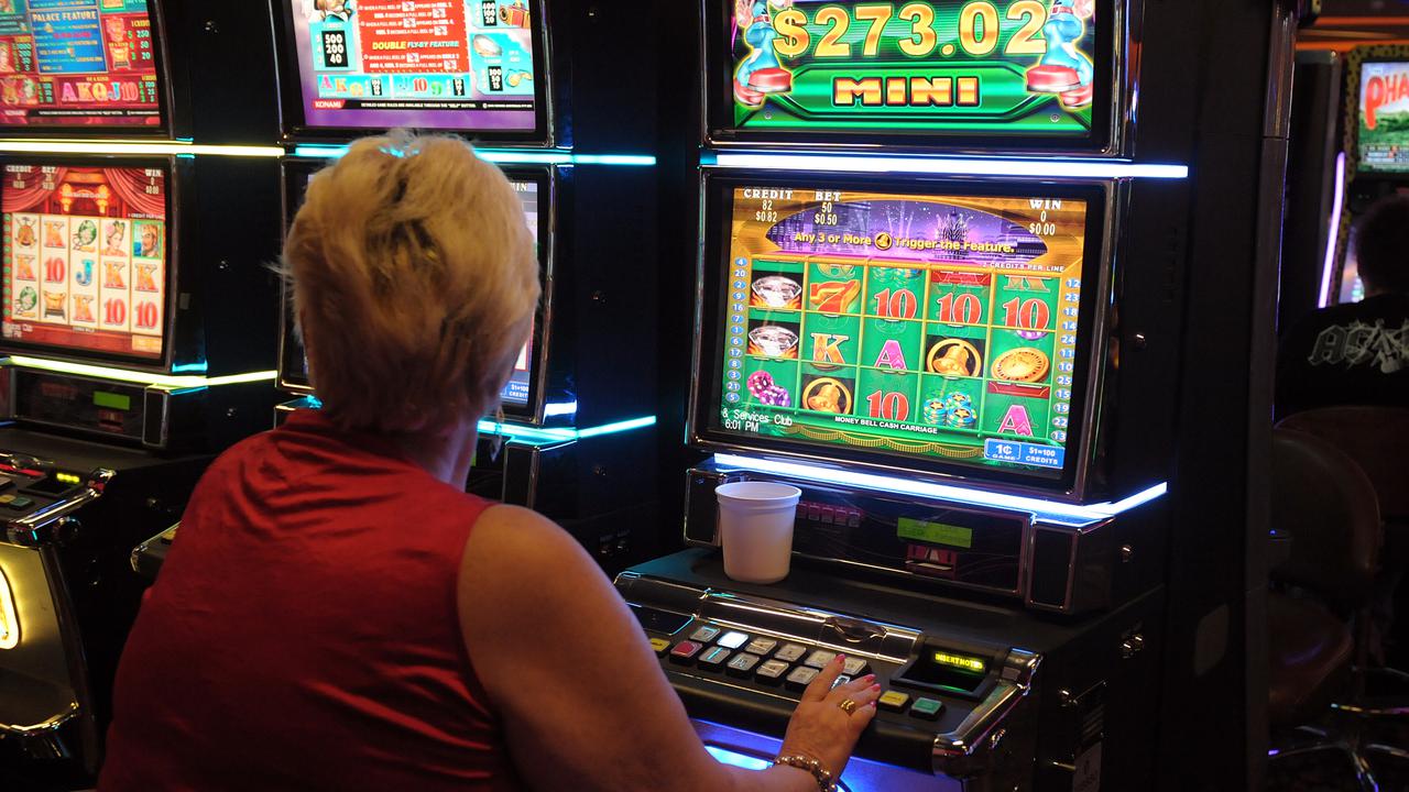 Greens' plan to phase pokies out of pubs