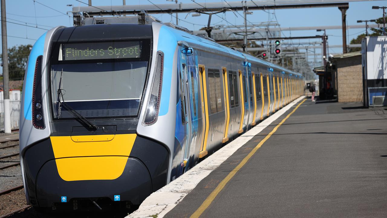 Plan for summer delays, Vic commuters told
