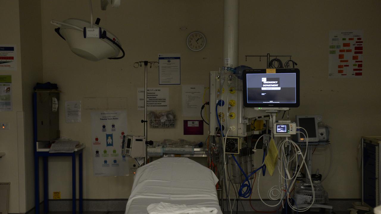  Melbourne hospitals defer elective surgery 