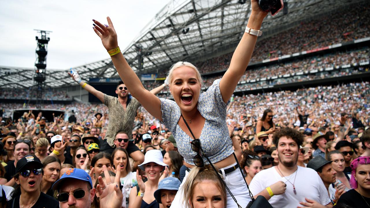 Concert crowds should go against the flow