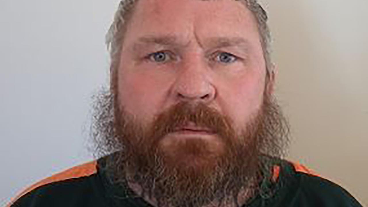 Sex offender escapes custody in Victoria