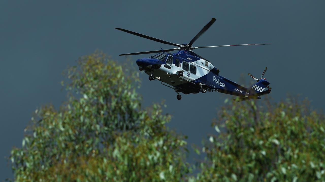 Teenage boy missing in Vic-NSW border lake