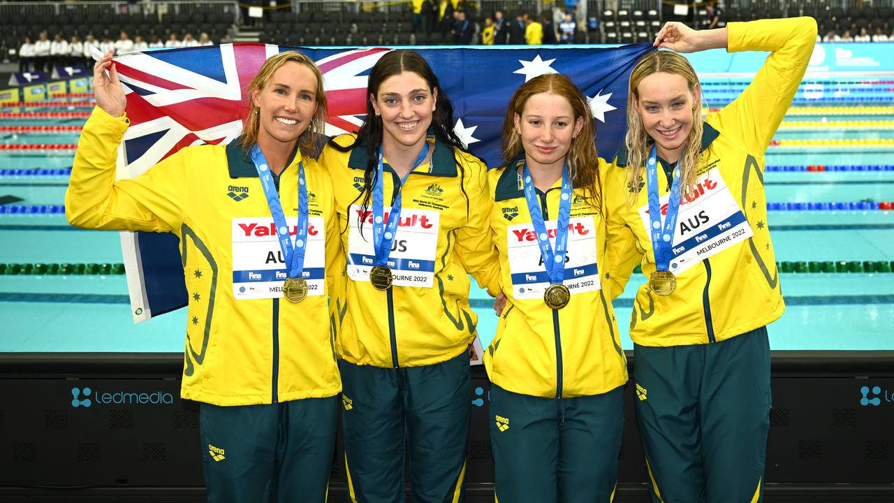 Aust women smash record to win gold