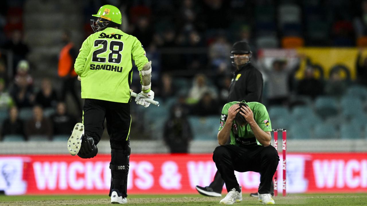 Sandhu the hero as Thunder hold off Stars