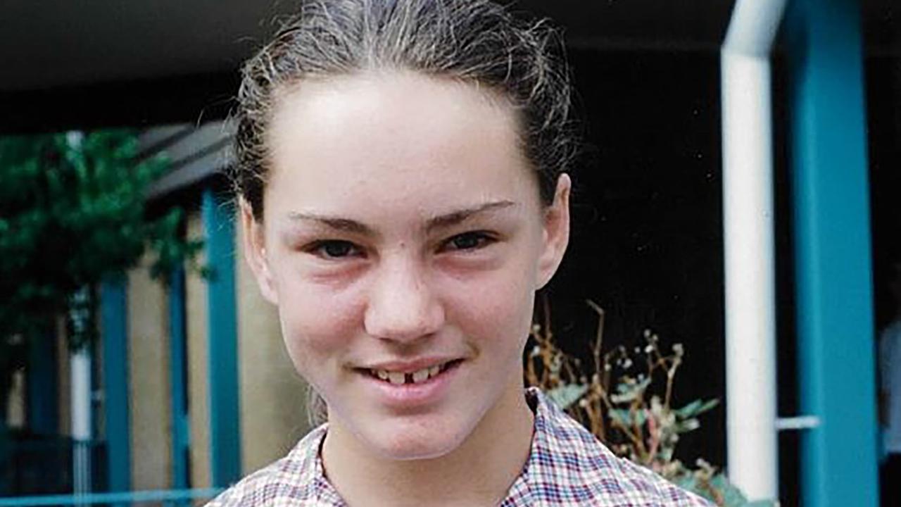  Police offer $1m reward over missing teen 