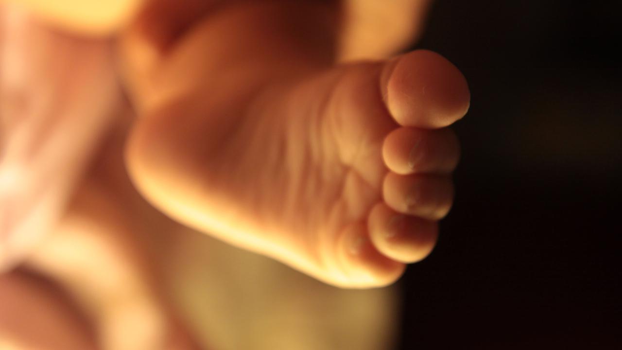 Tas baby's death unexplainable: coroner