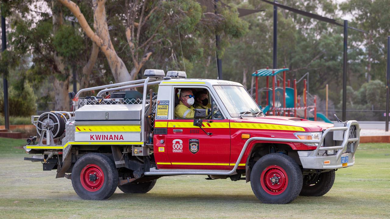 Bushfire threatens Perth outskirts