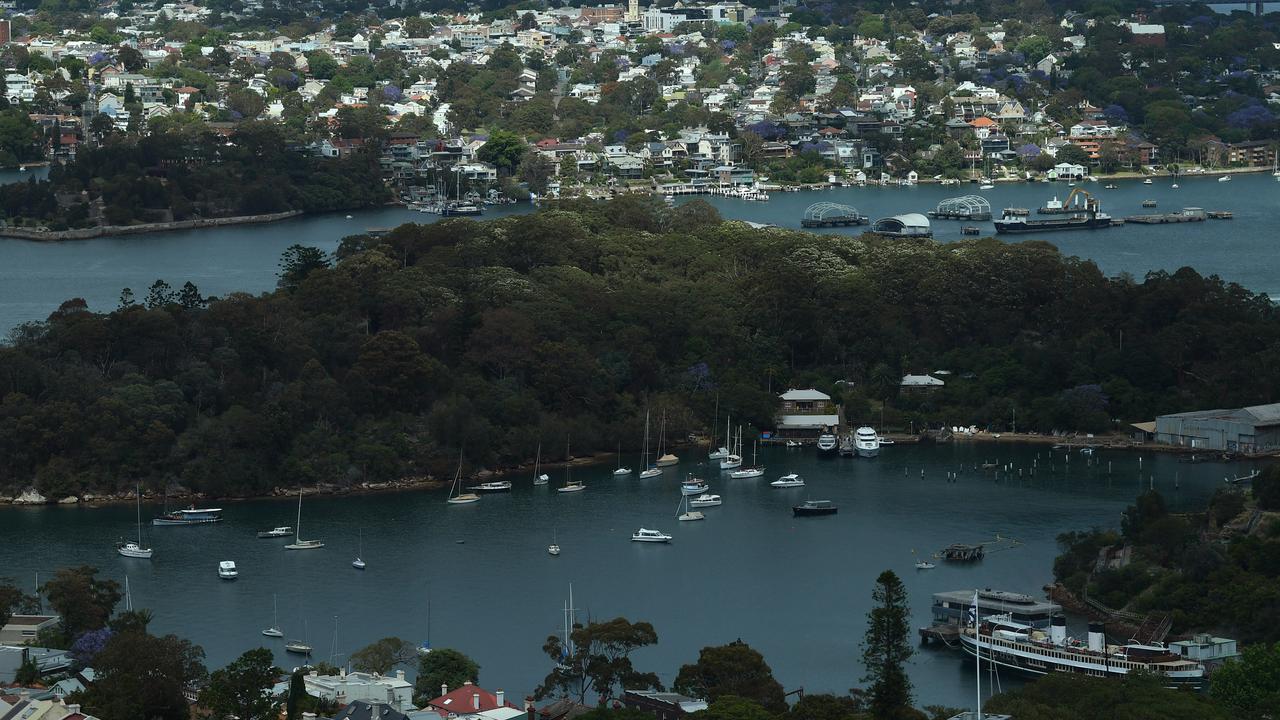 Greens to tax homes of 'obscenely' wealthy