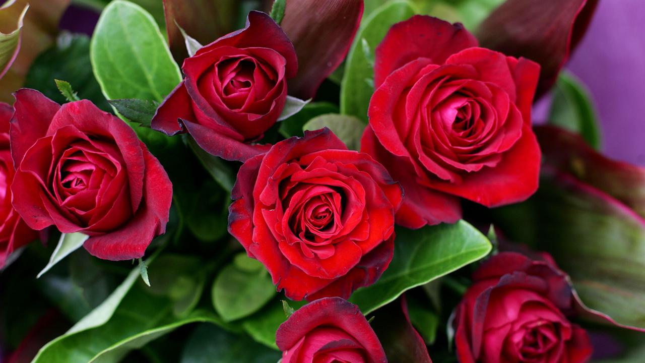 Online florist admits to duping customers