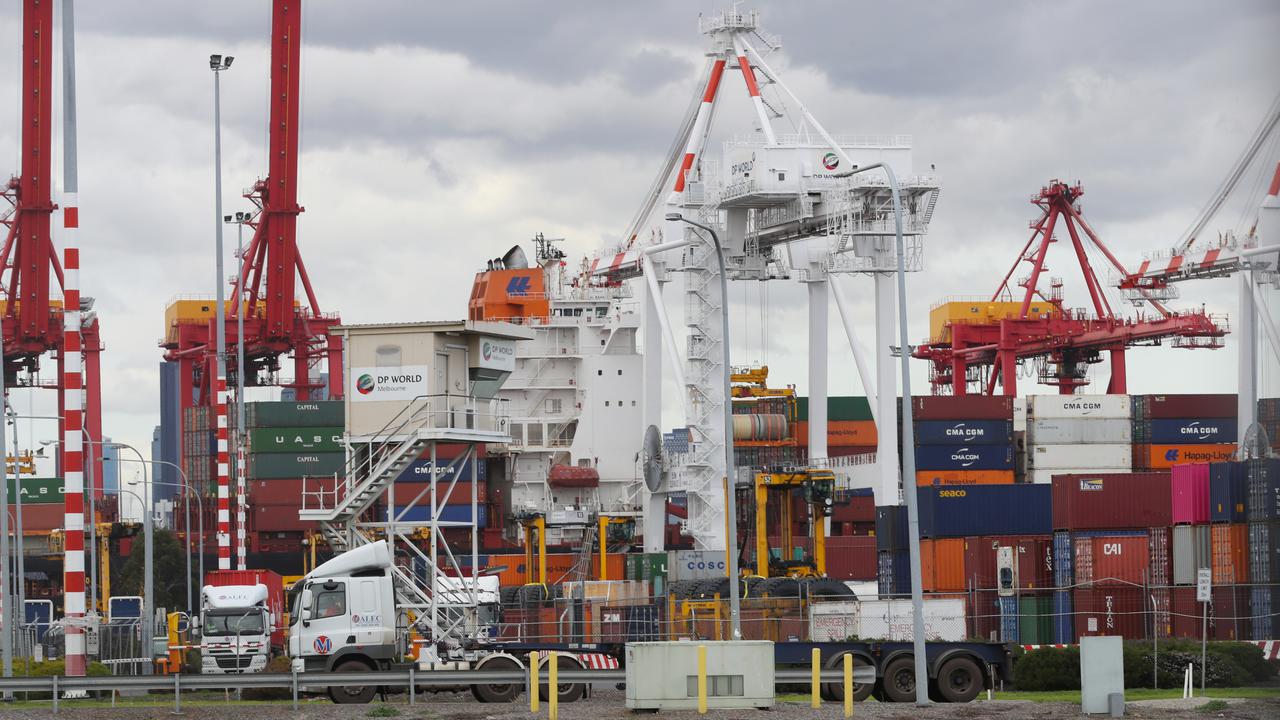 Dock worker bullied by colleagues to sue