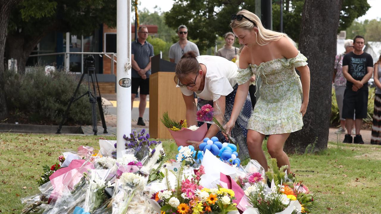 Police bravery medal for siege victim