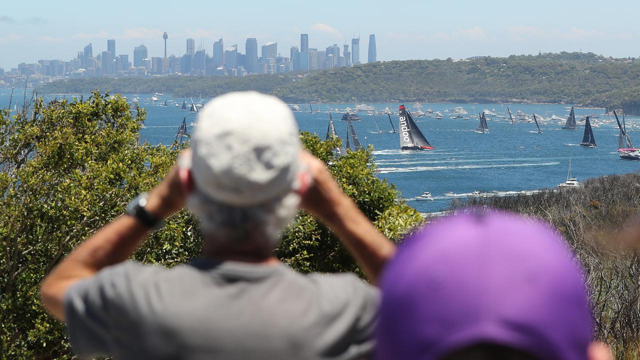 Dramatic start to Sydney to Hobart