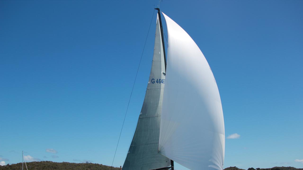 Scarlet Runner sets Melbourne-Hobart pace