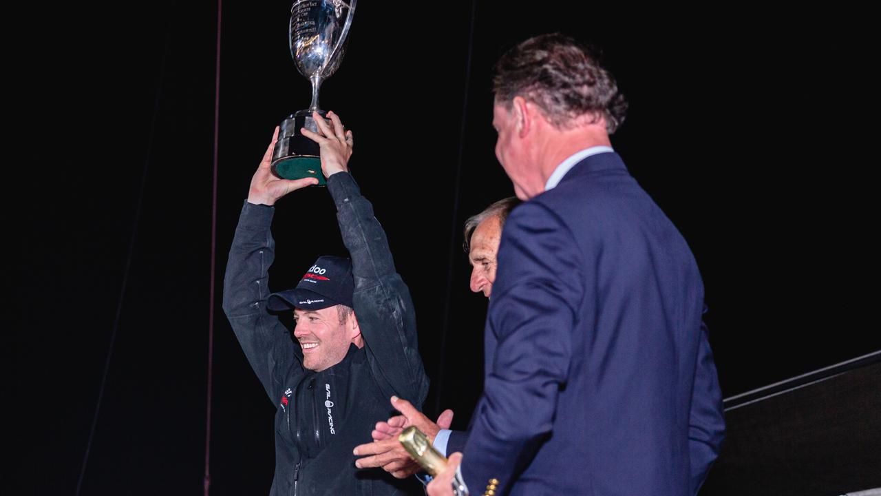 Andoo Comanche toasts Syd-Hob line honours