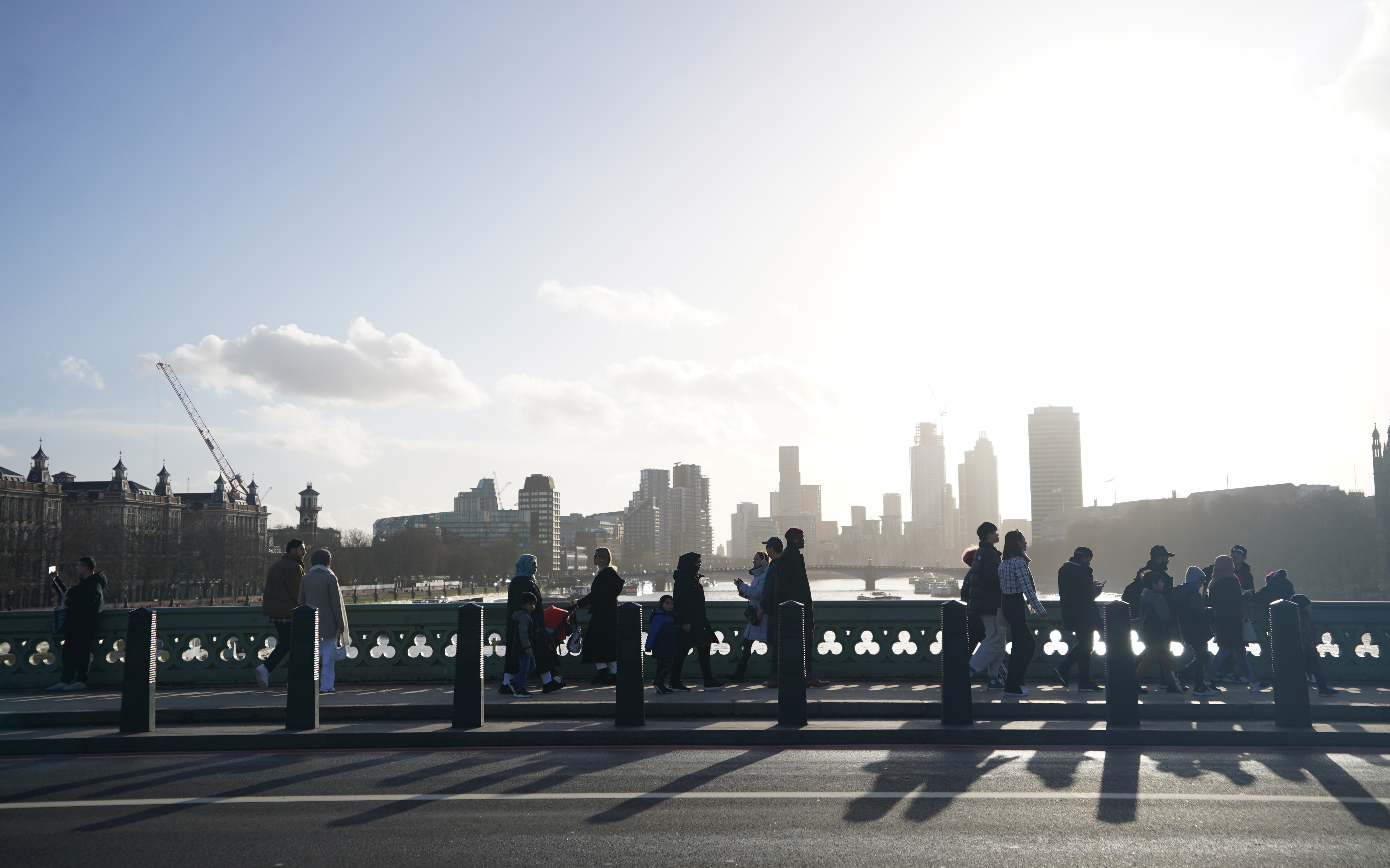  London markets make gains after strong trading in US 