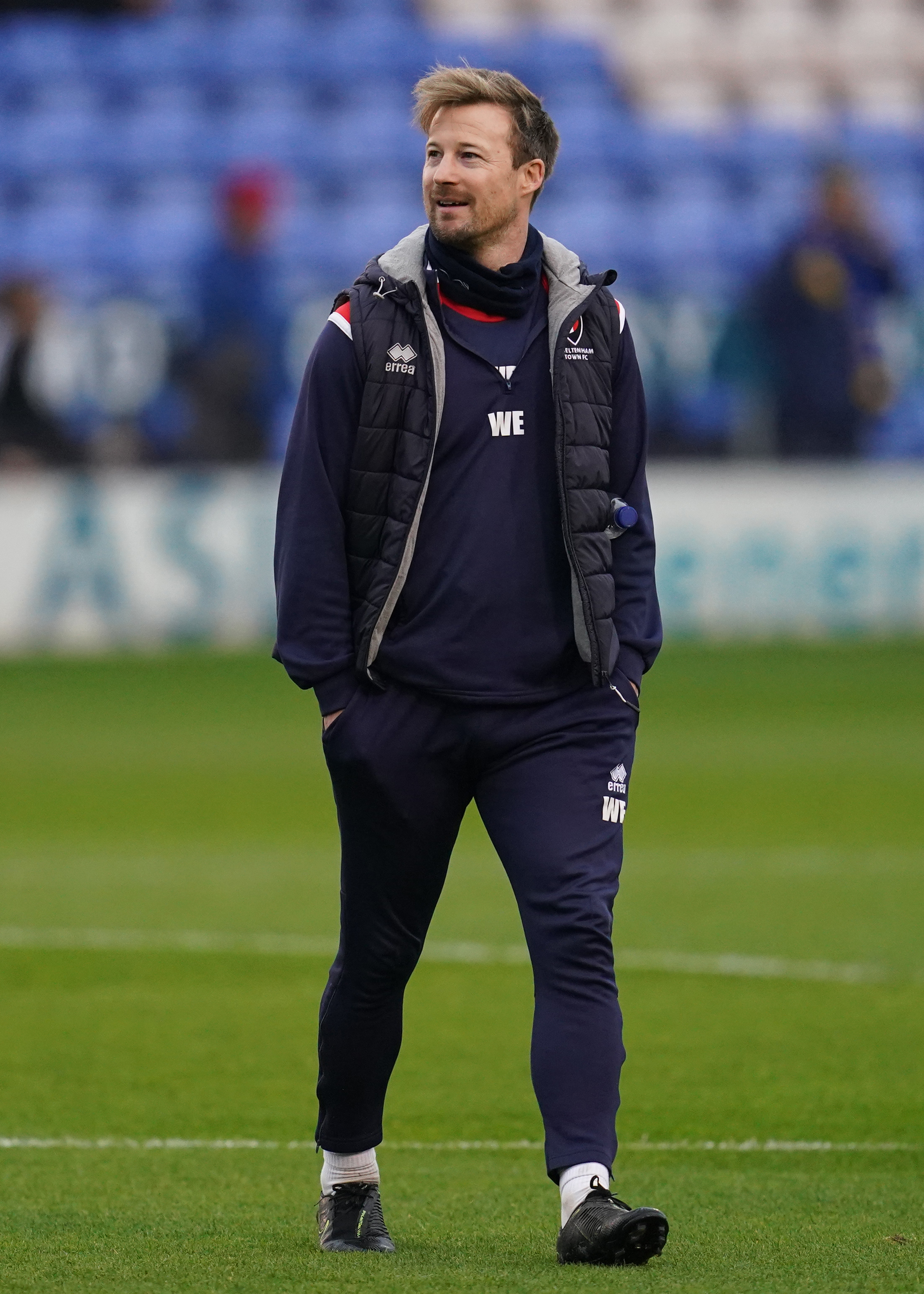  Wade Elliott praises Dan Nlundulu after Cheltenham edge out Shrewsbury 
