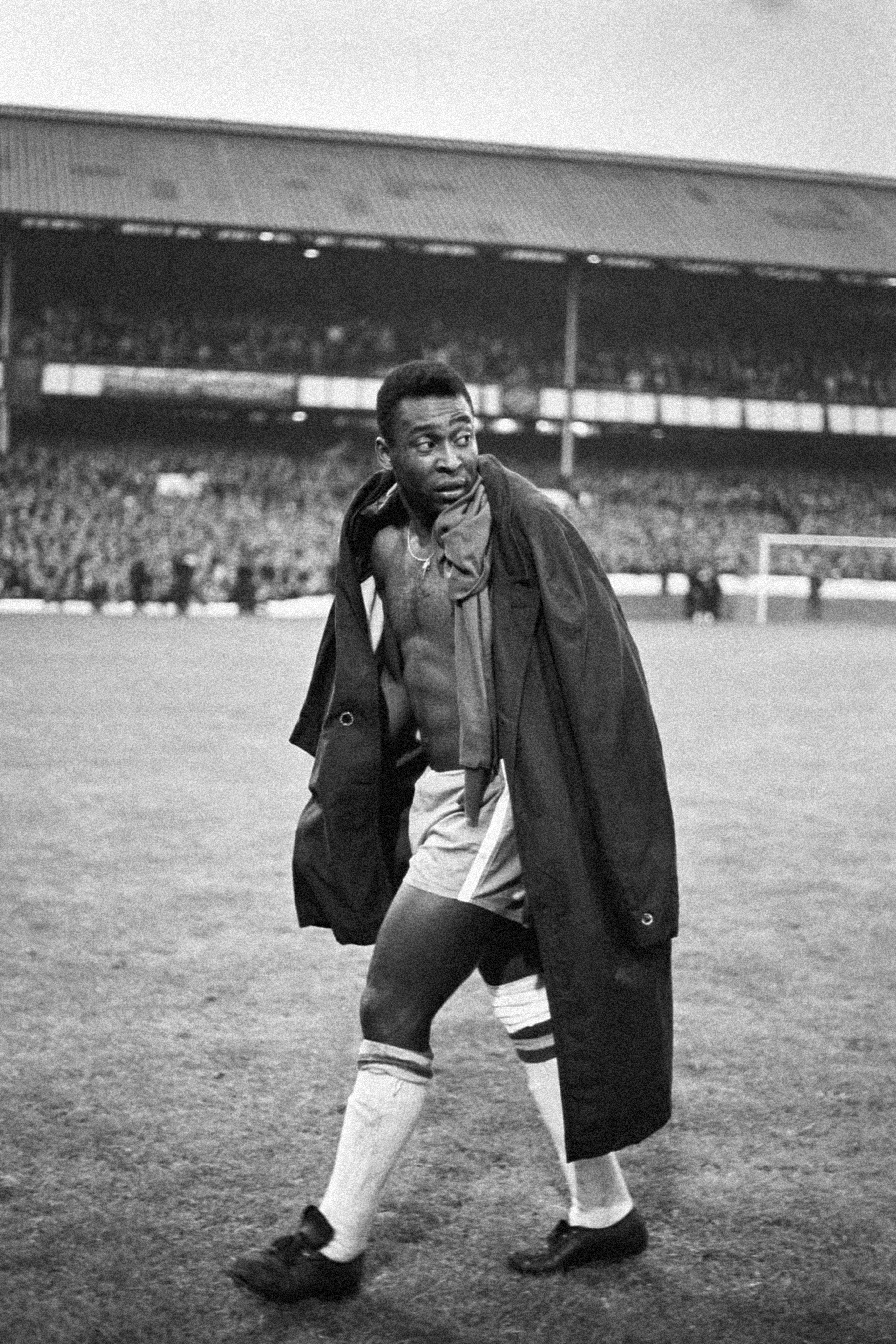  Neymar leads world of football’s tributes to Brazil great Pele 