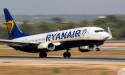  Ryanair hikes full year profit forecast after strong Christmas season 