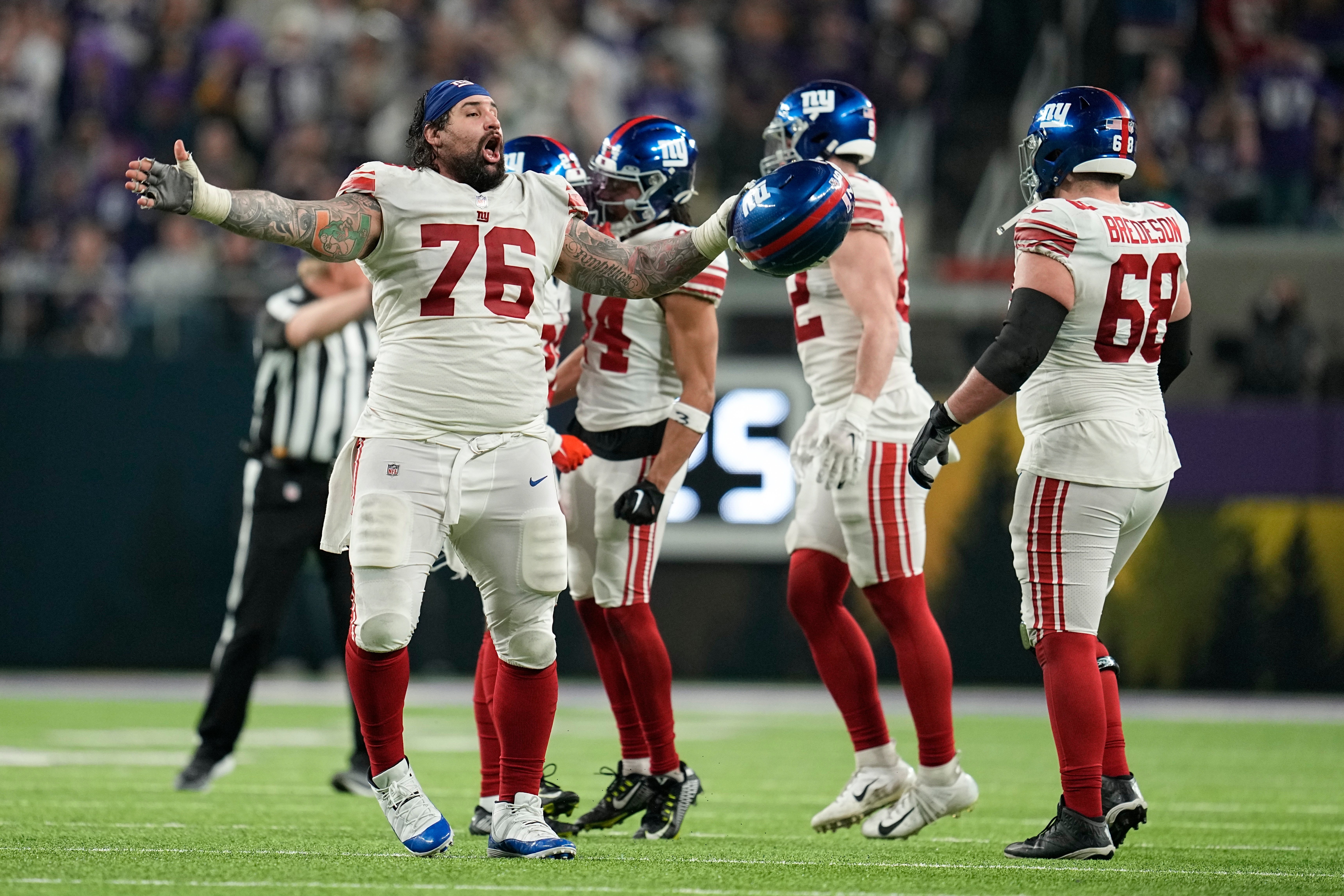  New York Giants end long wait for NFL play-off win by beating Minnesota Vikings 