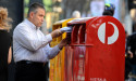  Australia Post hits 'crossroads' as letter losses soar 