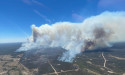 Emergency warnings as bushfires rage across Queensland