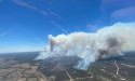  Race to contain Qld bushfires as heatwave looms 