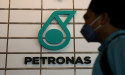  Malaysia's Petronas posts higher Q4 profit, sees lower oil prices in 2023 