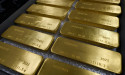  Gold bound for quarterly gain on bets for less aggressive Fed 