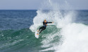 Ewing ousts Medina to chase Bells surf dream