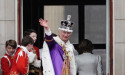  King and Queen appear on Buckingham Palace balcony to acknowledge crowds 