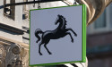  Lloyds Bank profit surges on higher borrowing costs 