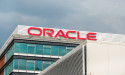  Oracle teams up with Palantir on AI solutions 