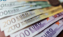 Euro slips amid ECB rate cut talks and economic uncertainty