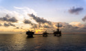 Crude oil poised for weekly gains despite rising supply challenges