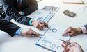 Australian Share Market Lifts: Tech and Banking Sectors Shine