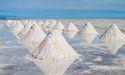  Australian Lithium Stocks Experience Downgrade Amid Market Rally 